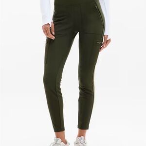 Athleta Headlands Hybrid High Rise Cargo Legging